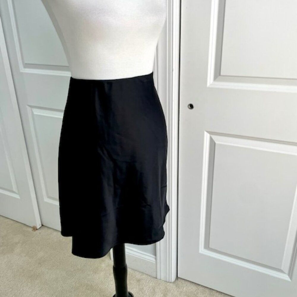 NWT Black Silky Elastic Waist Skirt Size Large
